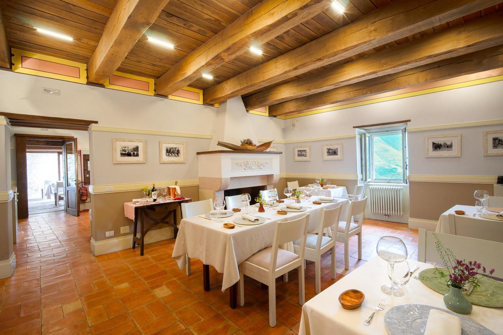 Castello Di Postignano Relais Hotel Sellano Kültér fotó