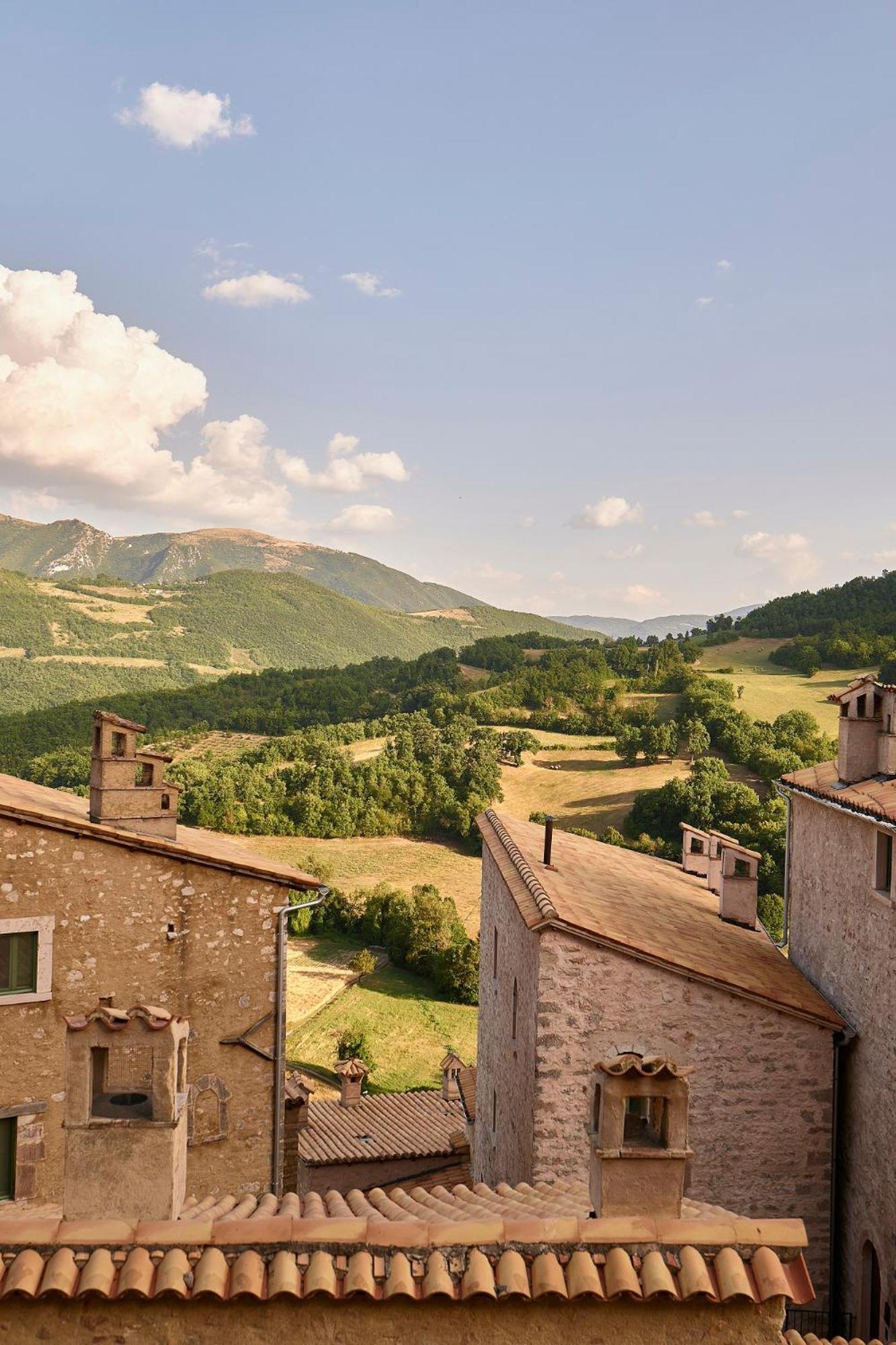 Castello Di Postignano Relais Hotel Sellano Kültér fotó